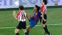 Barcelona relembra momentos mágicos de Ronaldinho Gaúcho pelo clube
