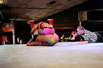 ---10 WWE Women Wrestlers That Are Older Than You Thought