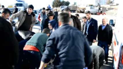 Adıyaman Hasta Buzağıyı Taşıyan Otomobil Kaza Yaptı: 4 Yaralı