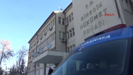 Şanlıurfa Cumhurbaşkanı'na Hakaret ve Terörü Övmekten Tutuklandı