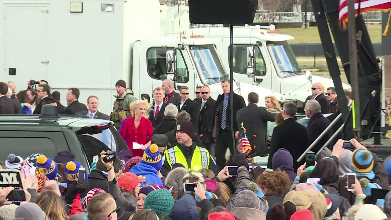 Trump-Beraterin Conway erfindet Anschlag