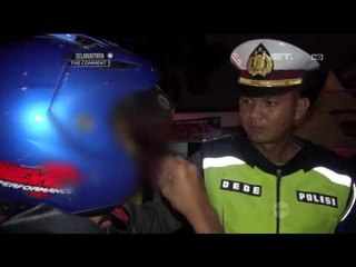 Razia Kendaraan, Gadis-gadis ini Teriak Histeris Petugas Temukan Kecoa di Mobil - 86