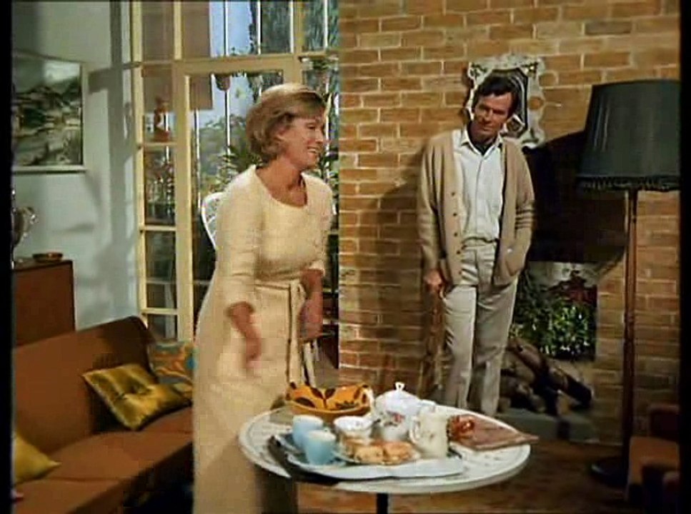 Man In A Suitcase  S01e26 Which Way Did He Go, Mcgill