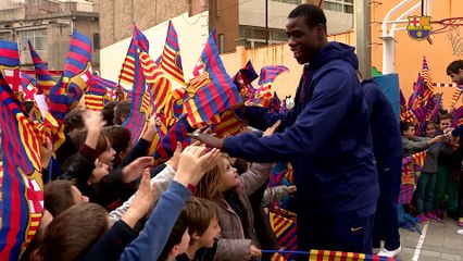La visita del FC Barcelona Lassa al colegio Maristes de Sants