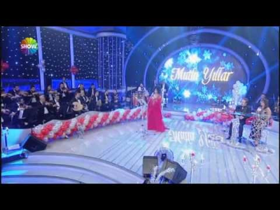 Bülent Ersoy - Tanrı İstemezse | Bülent Ersoy Show Canlı Performans