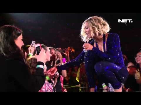 Entertainment News - Diva International berduet bersama fansnya