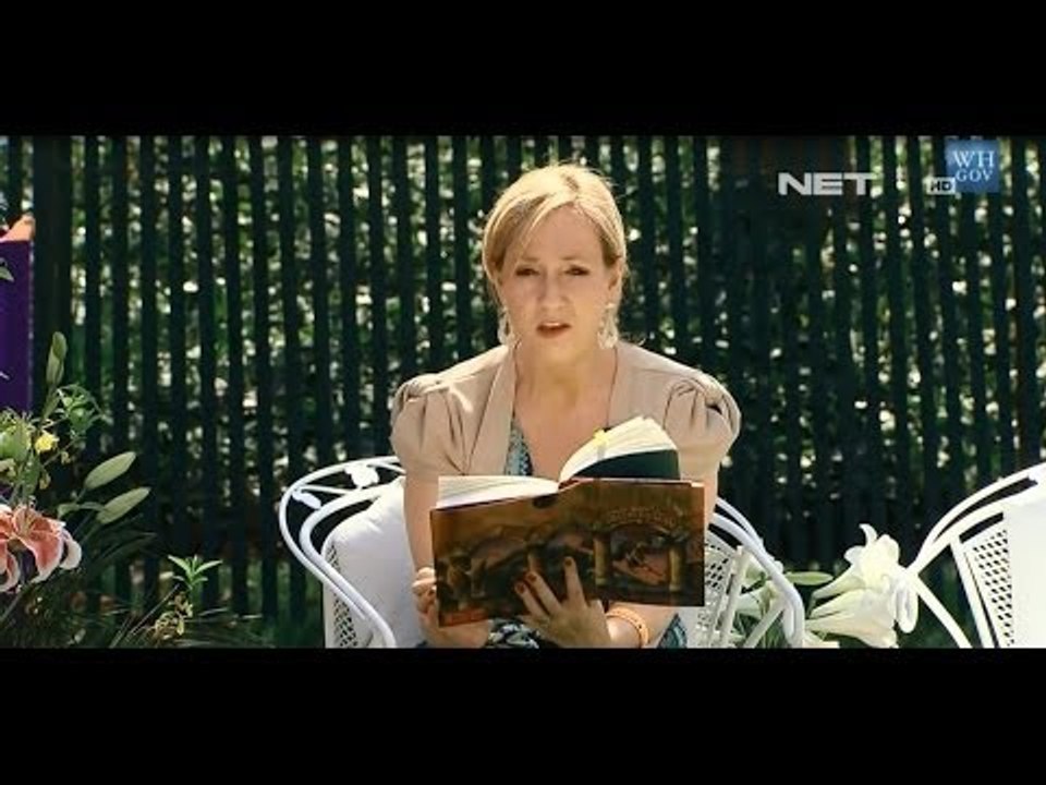 Entertainment News - J.K Rowling merilis buku