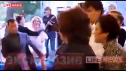 Танцуют все