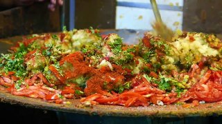 Indian Street Food - BUTTER CURRY BUN _ Pav Bhaji-jMJqYrvkaE8