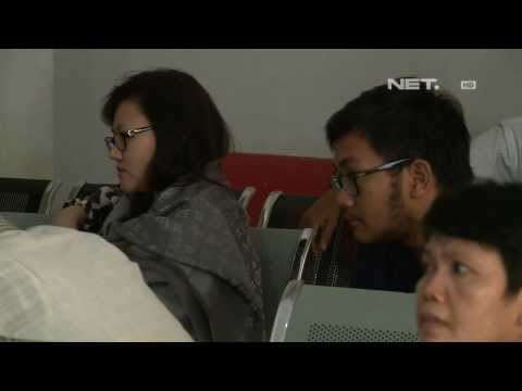 NET12 - Putra putri Ratu Atut jenguk ibunya di Rutan Pondok Bambu