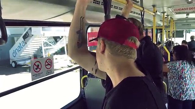 TIRAR UM SELFIE | Paródia LOVE YOURSELF - Justin Bieber