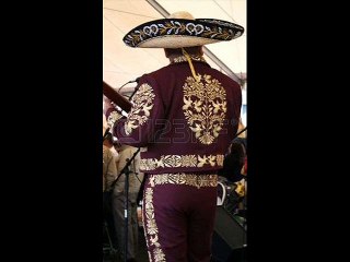 DANIEL ABBALON CANTA -SI ME ACARICIAS LLORARE