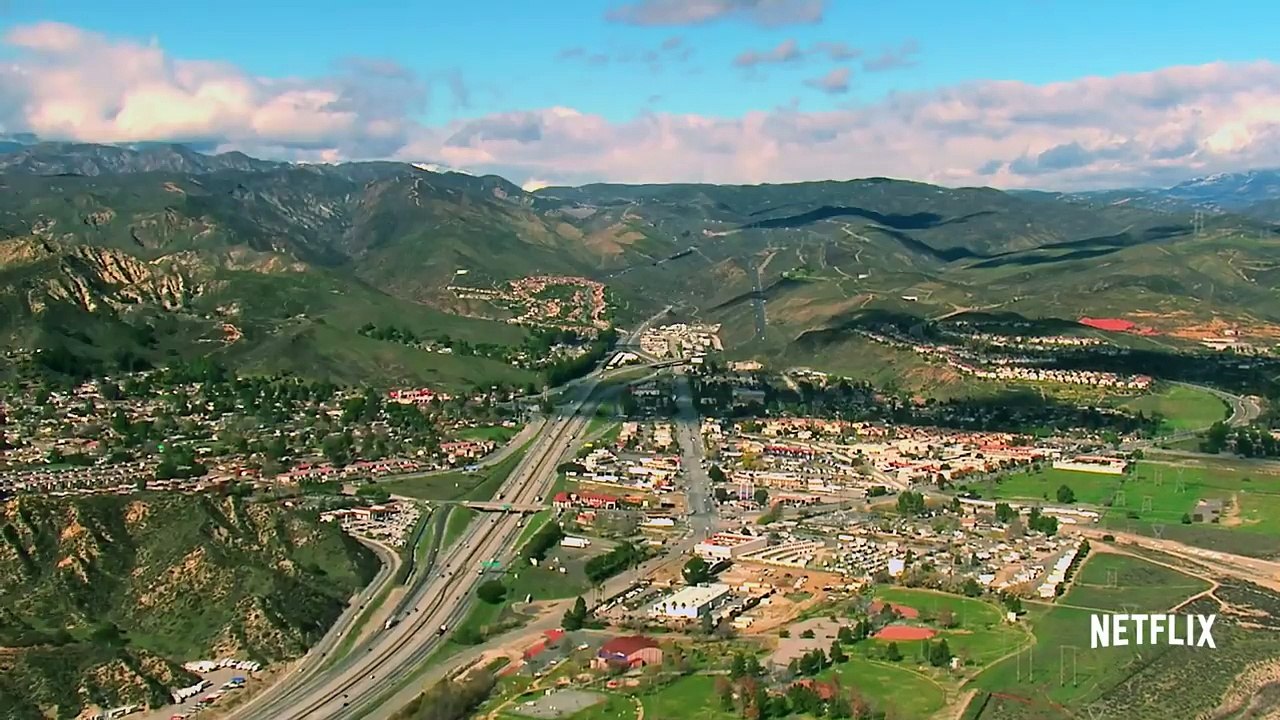 Santa Clarita Diet _ Offizieller Trailer [HD] _ Netflix-CfRbw7u12kY