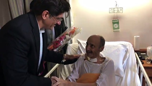 #Sindh Chief Minister @Syed Murad Ali Shah asking to well aware about health of Mr. Latif Mughul at Agha Khan Hospital..