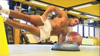 Hari multiplie les exercices physiques surhumains