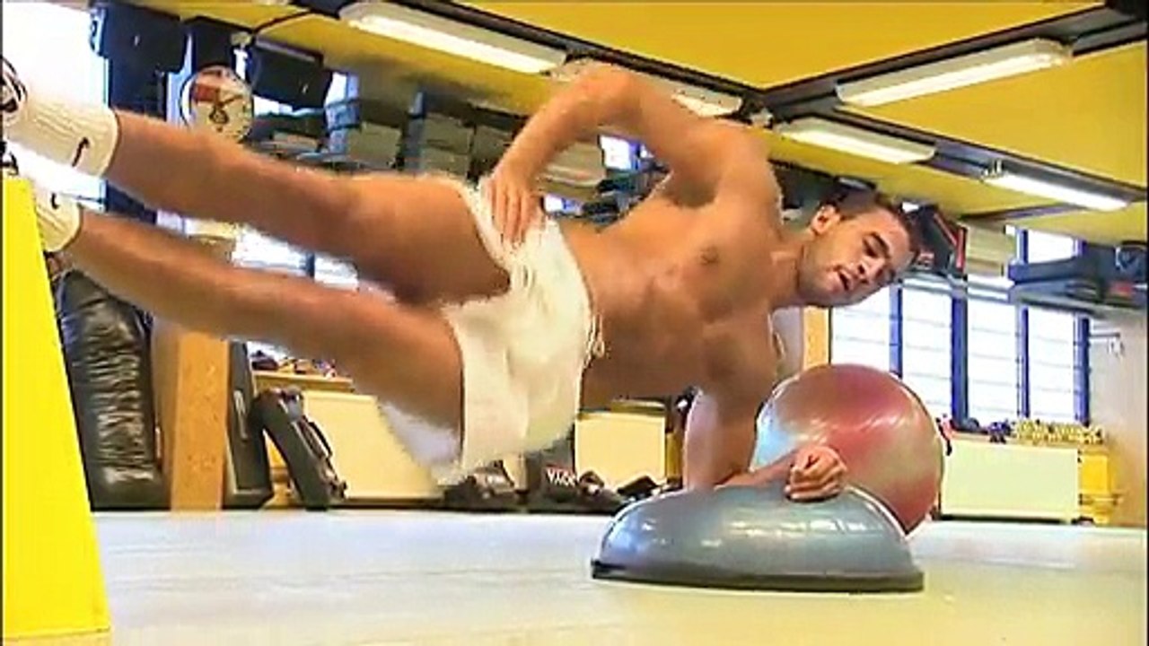 Hari multiplie les exercices physiques surhumains