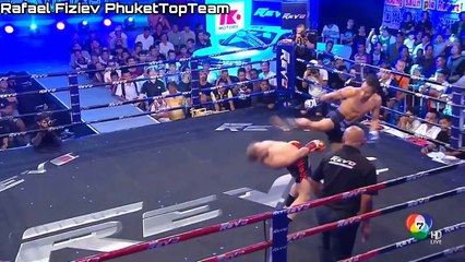 Un boxeur thaï réussit une esquive parfaite en mode Matrix