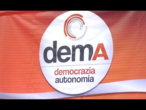 Napoli - Luigi de Magistris lancia DemA e sfida De Luca (03.02.17)