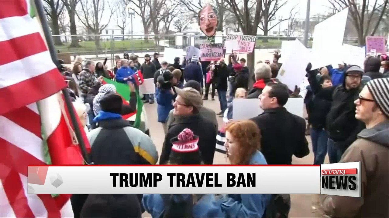 U.S. federal judge blocks Trump's travel ban temporarily