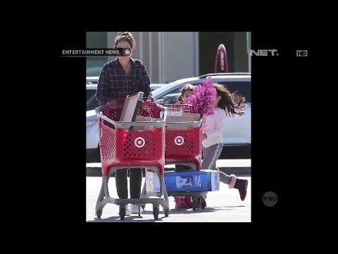 Katie Holmes ajak Suri Cruise belanja keperluan Natal