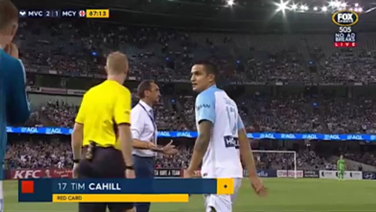 Tim Cahill Gets Sent Off Just Before Entering The Pitch vs Melbourne City!