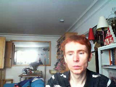 Wiwi égratigne i am down des Plastiscines