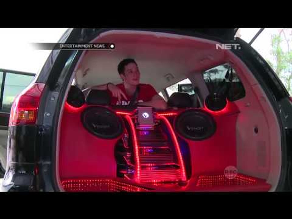 Mike Lewis mengisi waktu luang dengan mengurus mobilnya