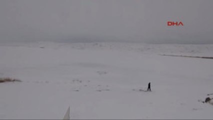 Sivas Yüzeyi Donan Tödürge Gölü'nde Buz Altı Dalışı