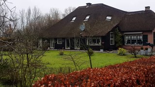 Hollanda'nın Hobbit Köyü Giethoorn , Bu köyde araba yok,gürültü yok , huzur var