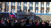 В Луганске пророссийские сепаратисты захватили СБУ 06/04/2014