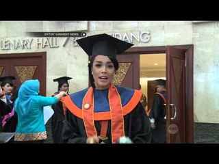 Aubry Beer Selesaikan Pendidikan S2-nya