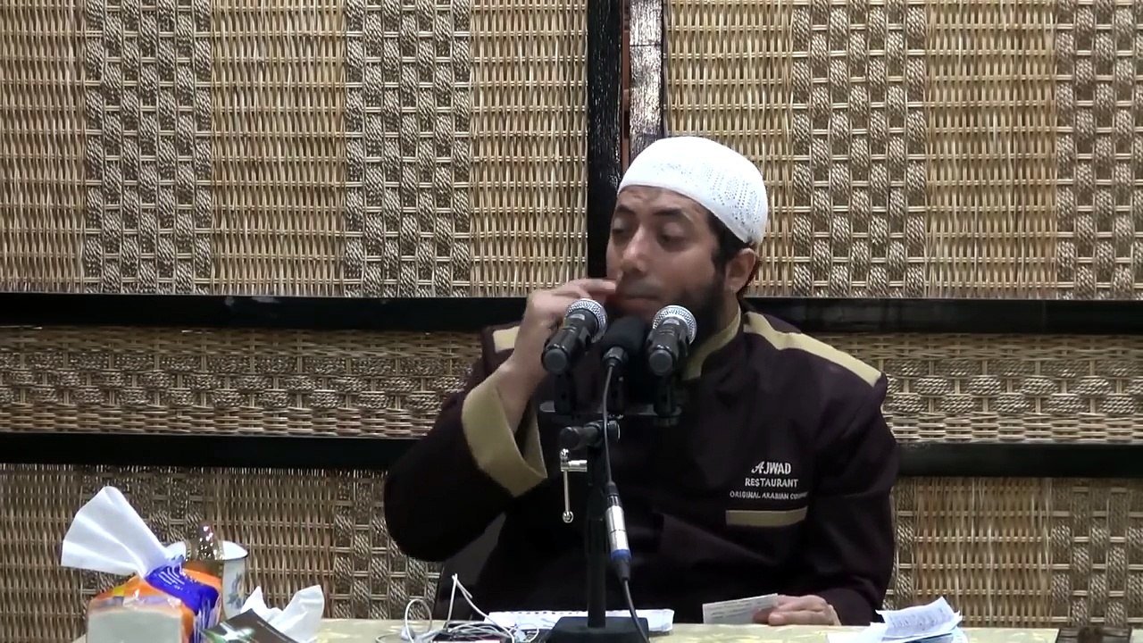 Hukum Jual Beli Ayam Aduan. Tanya Jawab DR Khalid Basalamah MA