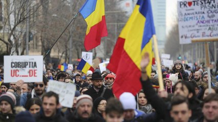Romania, il governo dà segni di cedimento ai manifestanti
