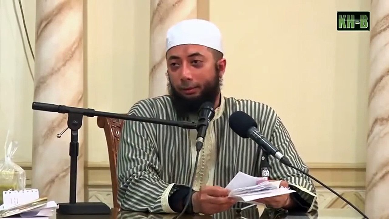 Hukum Pacaran Dengan Nashrani - DR Khalid Basalamah MA