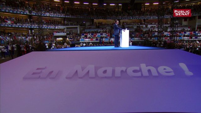 Pour Emmanuel Macron, le revenu universel est « un projet d’oisiveté subie ou choisie »