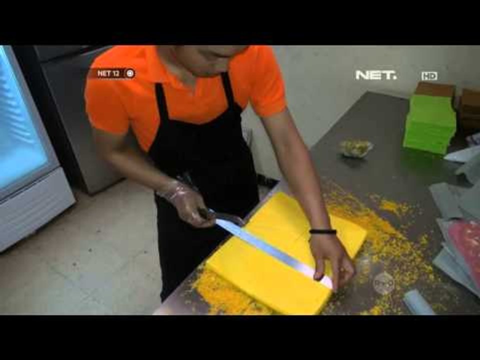 NET12 - Kue bolu berbentuk pisang di Bandung