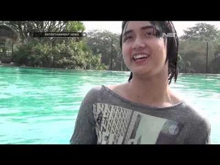 Leon Dozan Isi Liburannya dengan Berenang