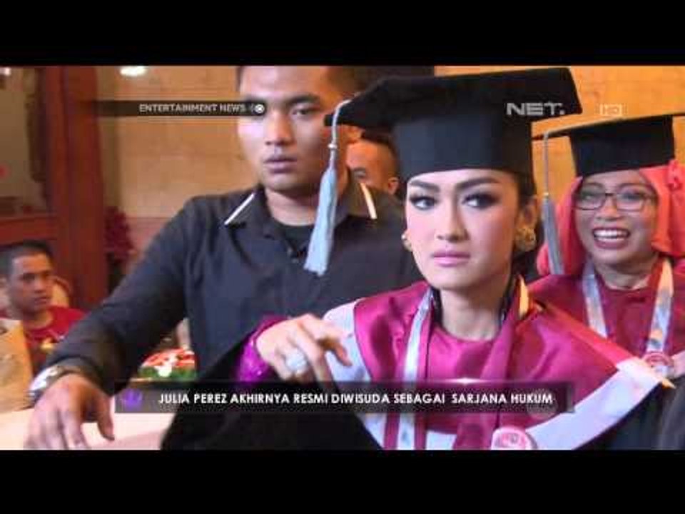 Julia Perez Akhirnya Menyandang Gelar Sarjana Hukum