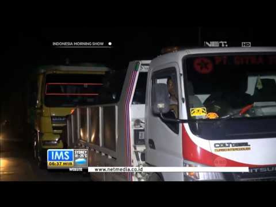 Antrean Kendaraan Akibat Pengalihan Arus Menyusul Amblesnya Jembatan Comal -IMS