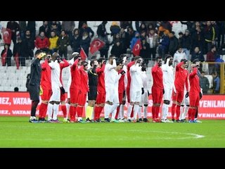 Yıldızlar şehitler için ter döktü (İkinci yarı)