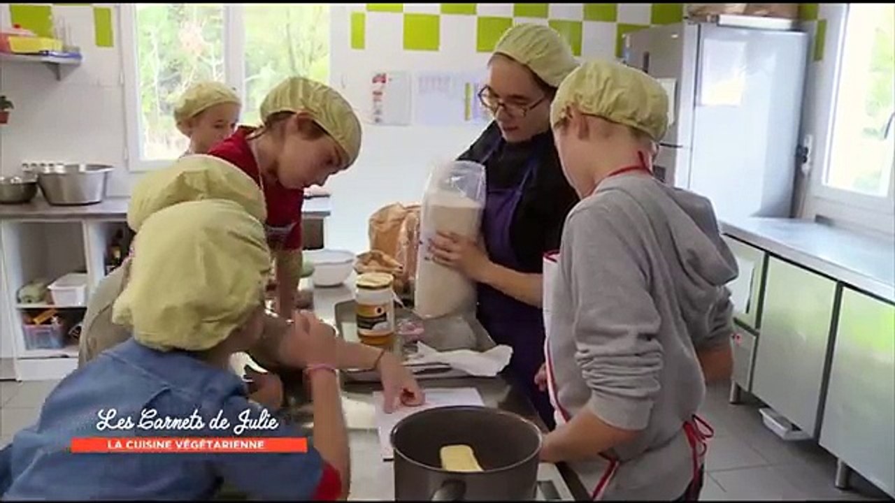 Recette  -  Crumble à la courge buttercup  de Gilles - Les carnets de Julie-qy9lqL-jwaw