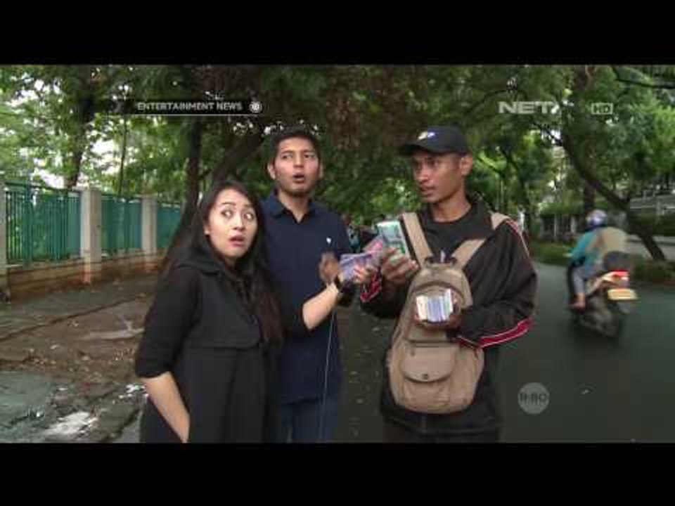 Keseruan Chua Menukar Uang untuk Diberikan ke Sanak Saudara
