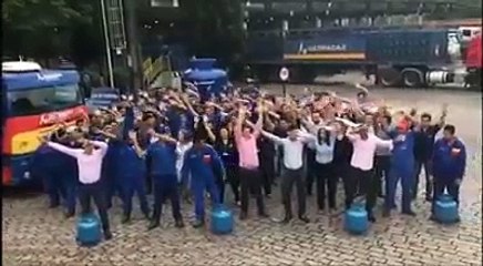 NOVO...SEGUNDO VÍDEO DOS FUNCIONÁRIOS DANÇANDO Ó O GÁS.