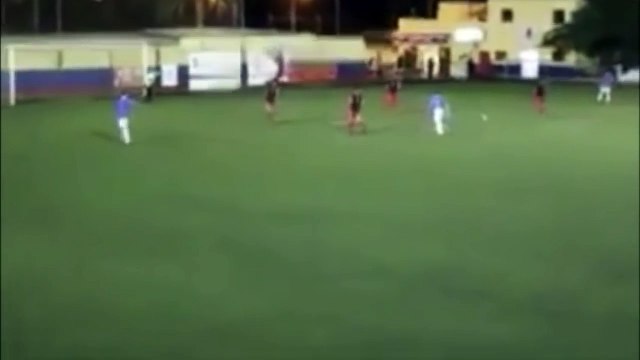 Deux pères de familles se battent dans les tribunes d'un match de jeunes