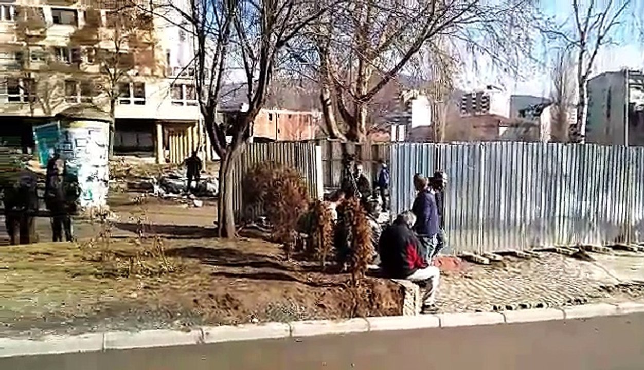 Rrethojat e metalta te ura e Ibrit
