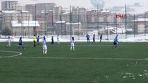 Hakkarili Kızlar 6-1'lik Galibiyeti Halay Çekerek Kutladı