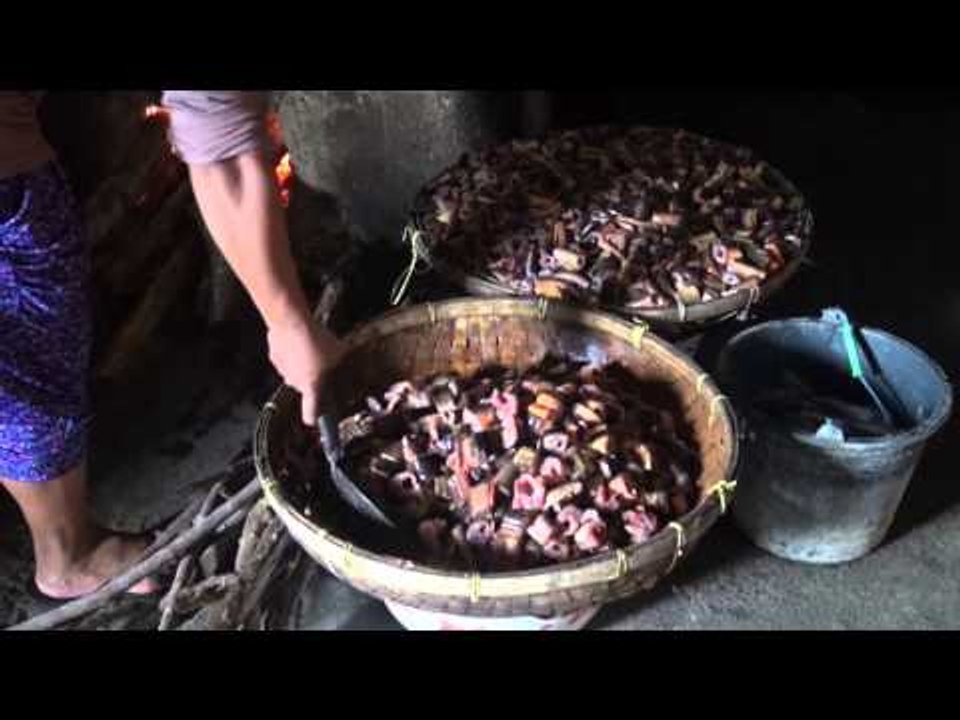 Kuliner belut pedas di Tuban - NET5