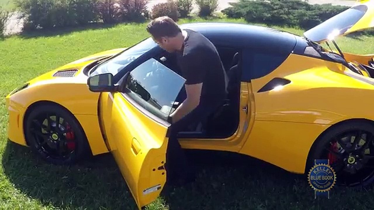 2017 Lotus Evora 400 - First Look