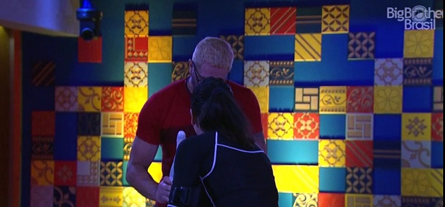 #BBB17 - Almoço do Anjo: Daniel convida Marinalva e se emociona com recados da família