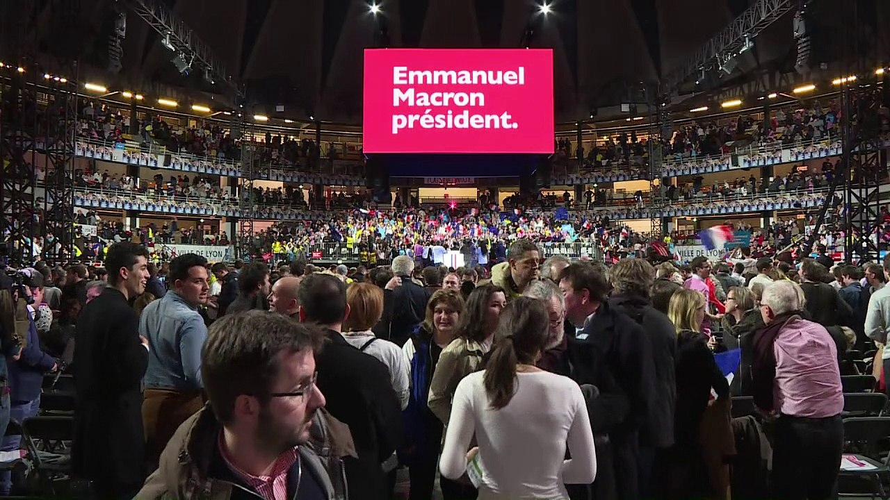 Umfrageliebling Macron elektrisiert Franzosen